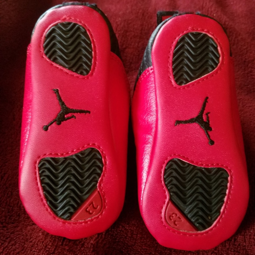 Baby Jordan crib shoes